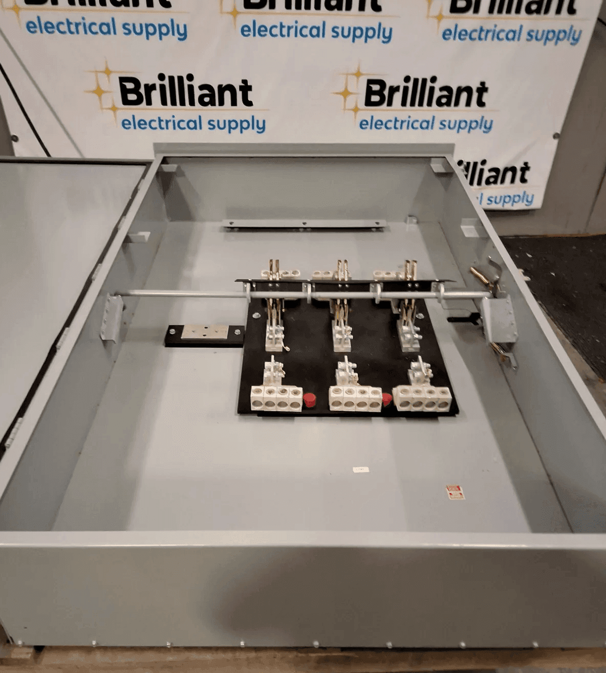 ABB TC72368R HEAVY DUTY SAFETY SWITCH Disconnect — image 1 of 11