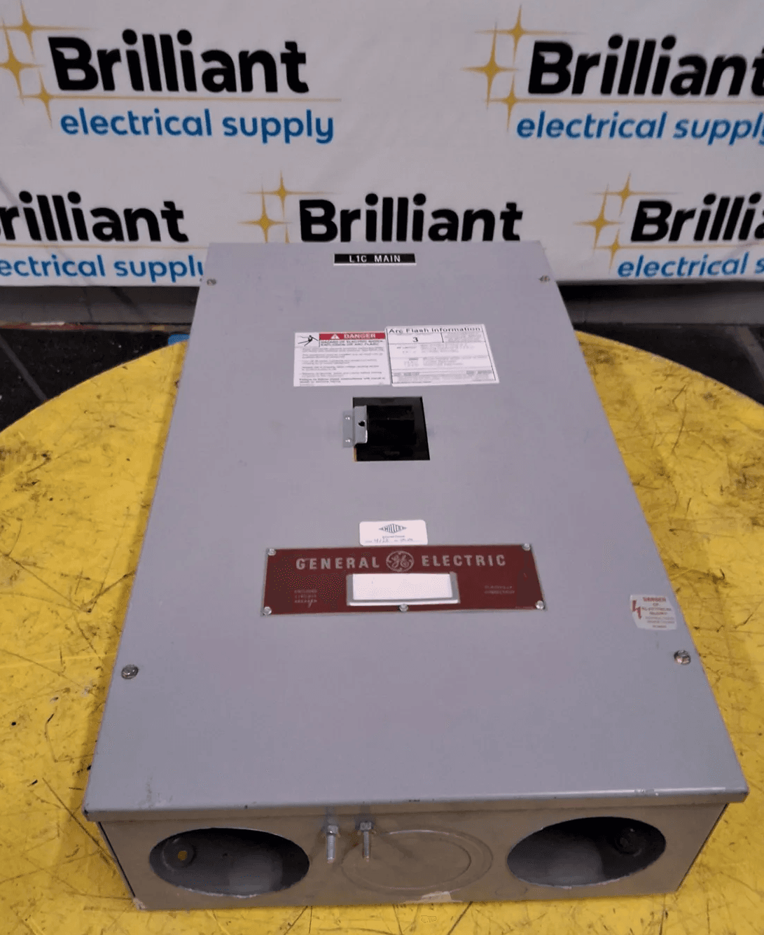 GE TJ400S Circuit Breaker — image 1 of 11