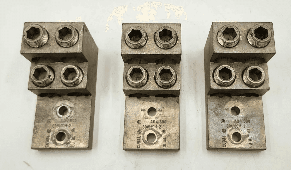 ABB AQ4 600 Circuit Breaker Accessory — image 1 of 3
