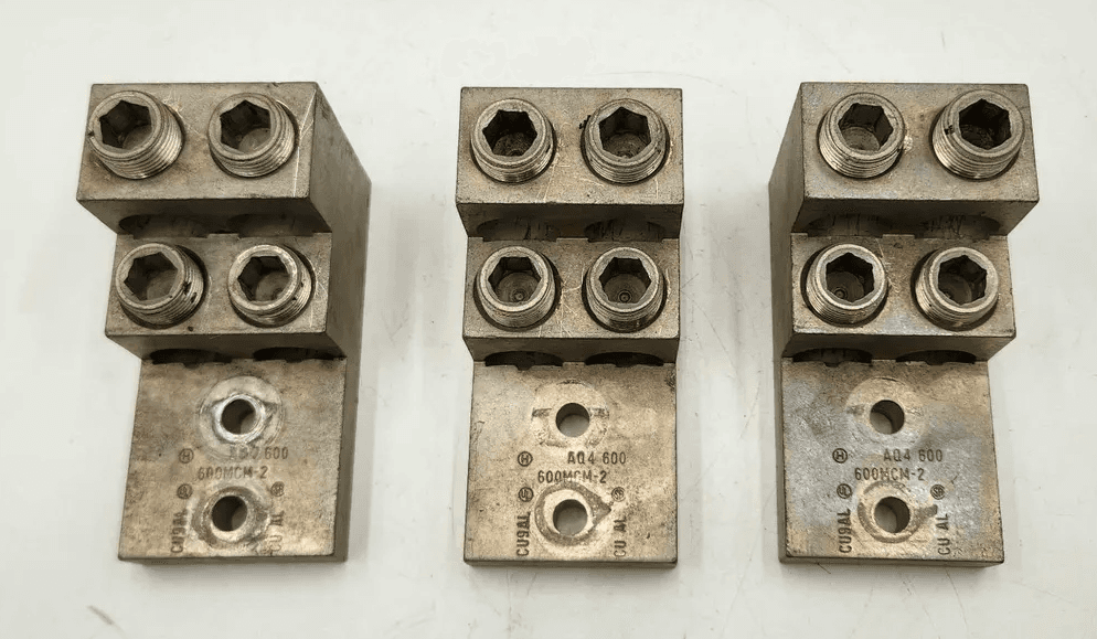 ABB AQ4 600 Circuit Breaker Accessory — image 1 of 3