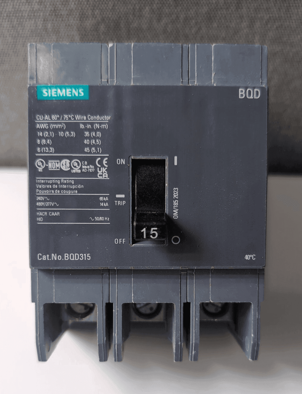 Siemens BQD315 Circuit Breaker — image 1 of 7