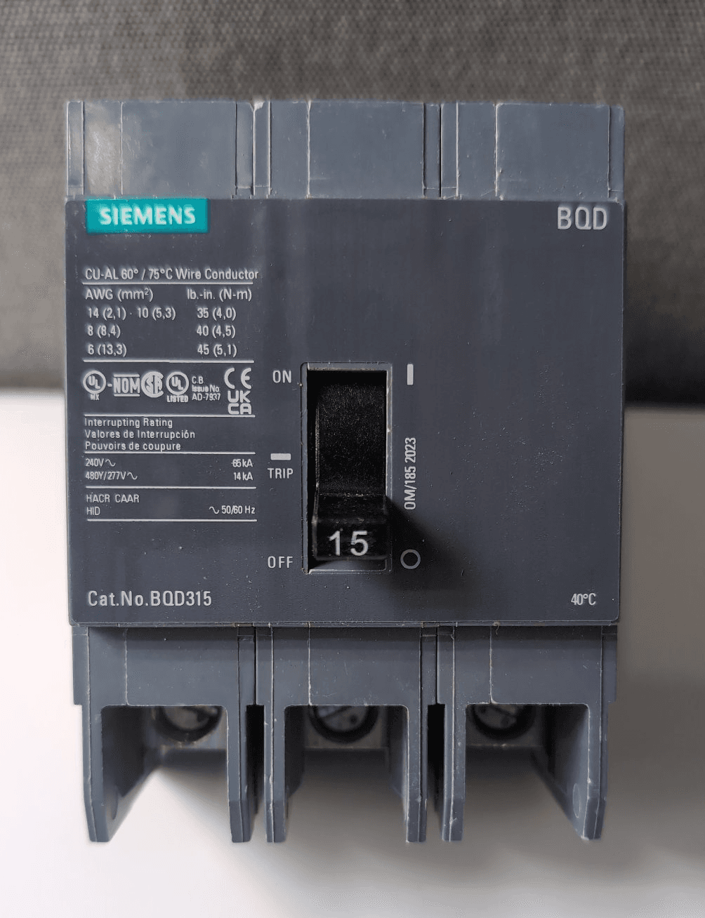 Siemens BQD315 Circuit Breaker — image 1 of 7