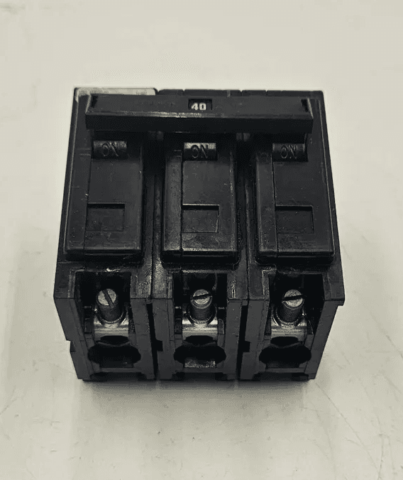 Cutler-Hammer QBHW3040H Circuit Breaker — image 1 of 7