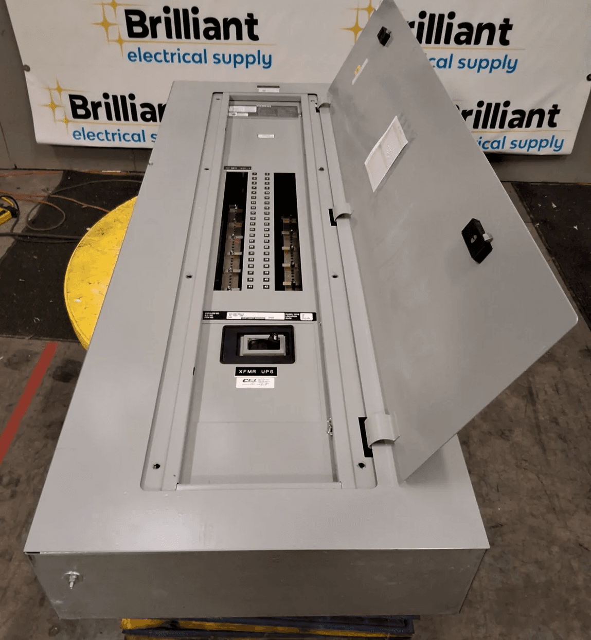 Siemens SEE42ML400ATS Panelboard 400A 208Y/120V 42 Cir MLO NEMA 1