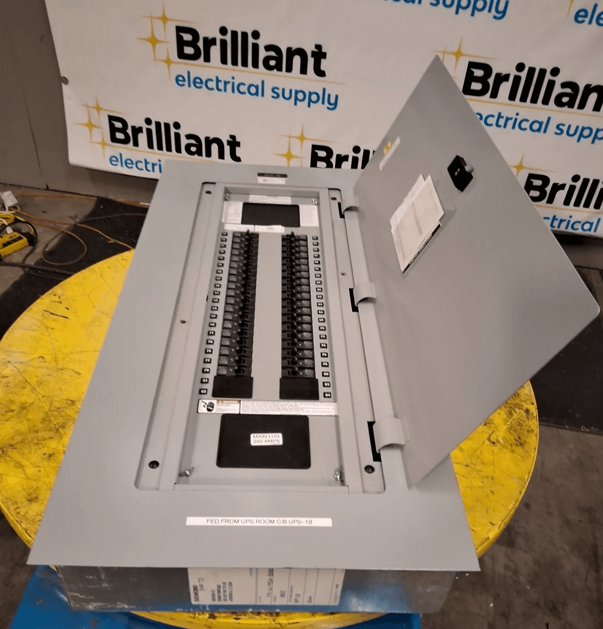 Siemens P1C42ML250ABF Panelboard 250A 208Y/120V 42 Cir MLO NEMA 1