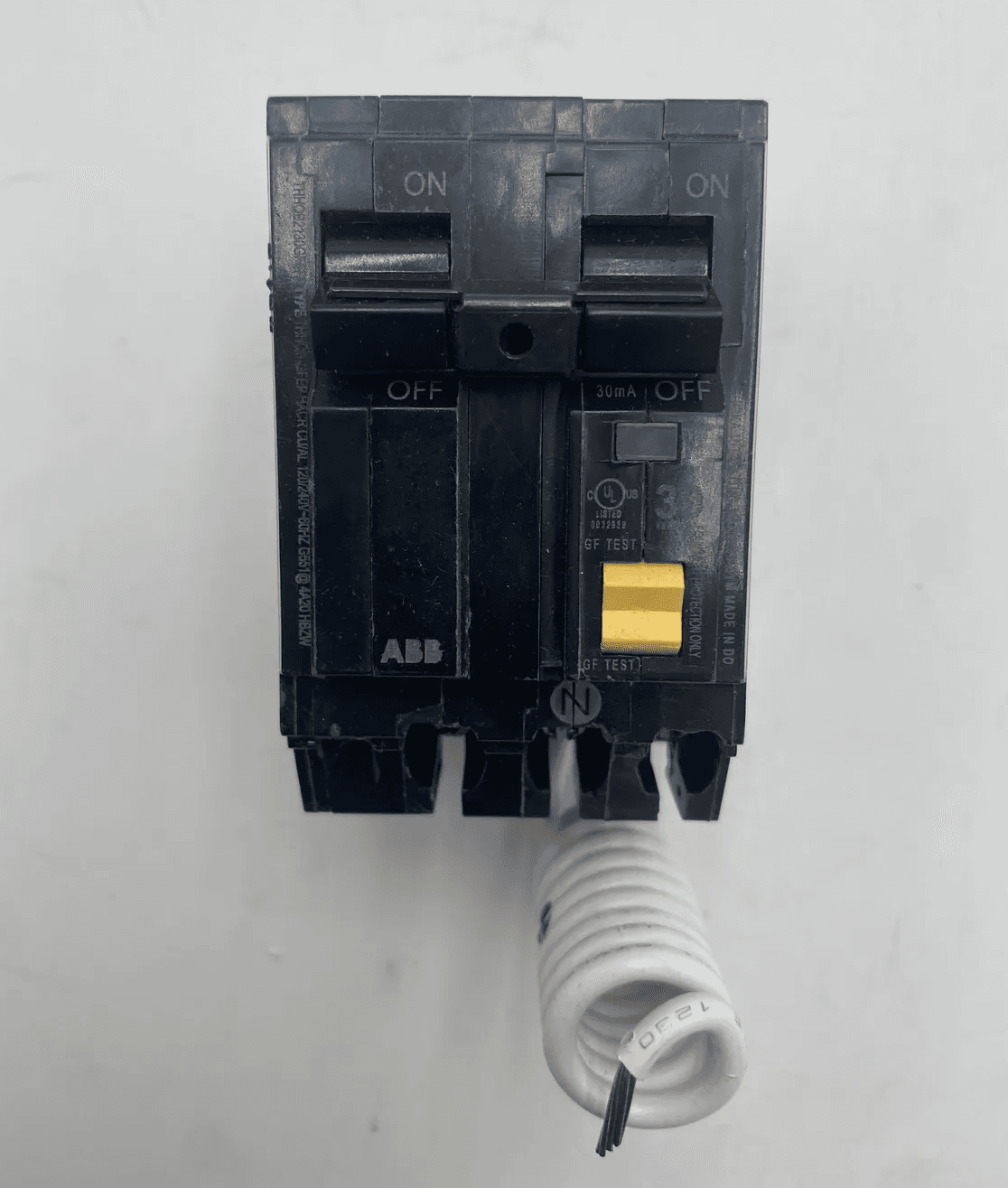 GE THHQB2130GFEP2 Circuit Breaker — image 1 of 7