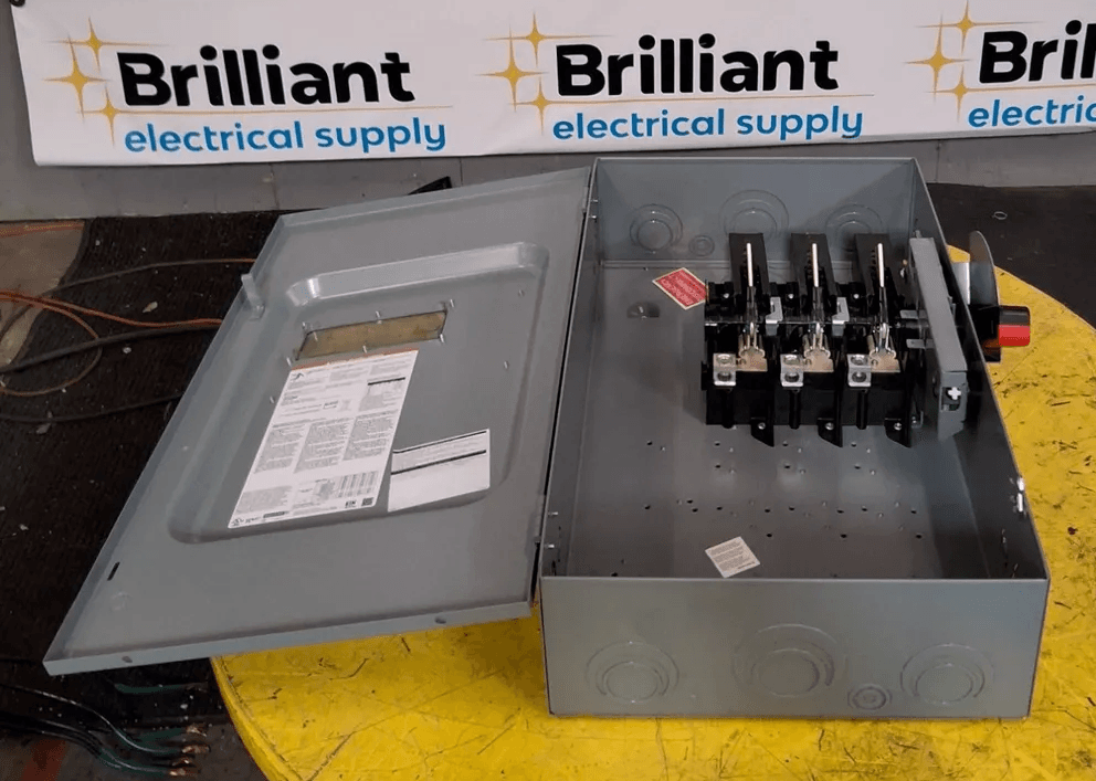 Square D VHU364 Disconnect Switch 200A 600V NEMA 1 NEW in Box