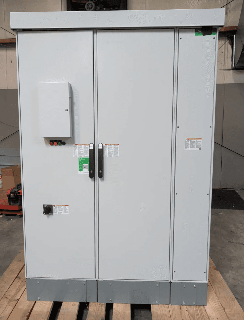 Schneider Electric ATV6B0C11T4 VFD — image 1 of 17