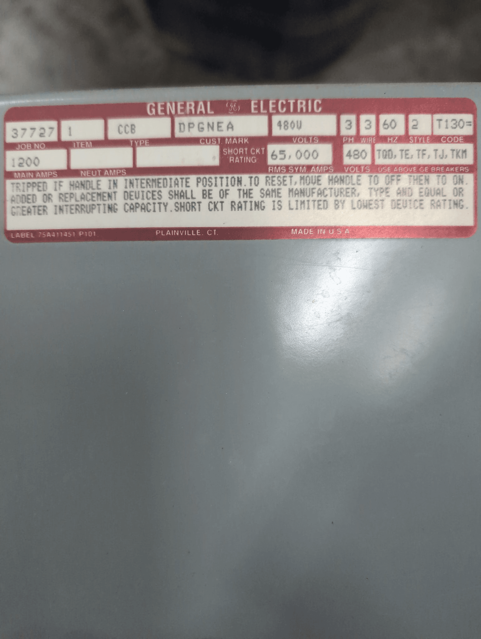 GE CCB Panelboard 1200A 480V 25 Cir NEMA 2 – image 1