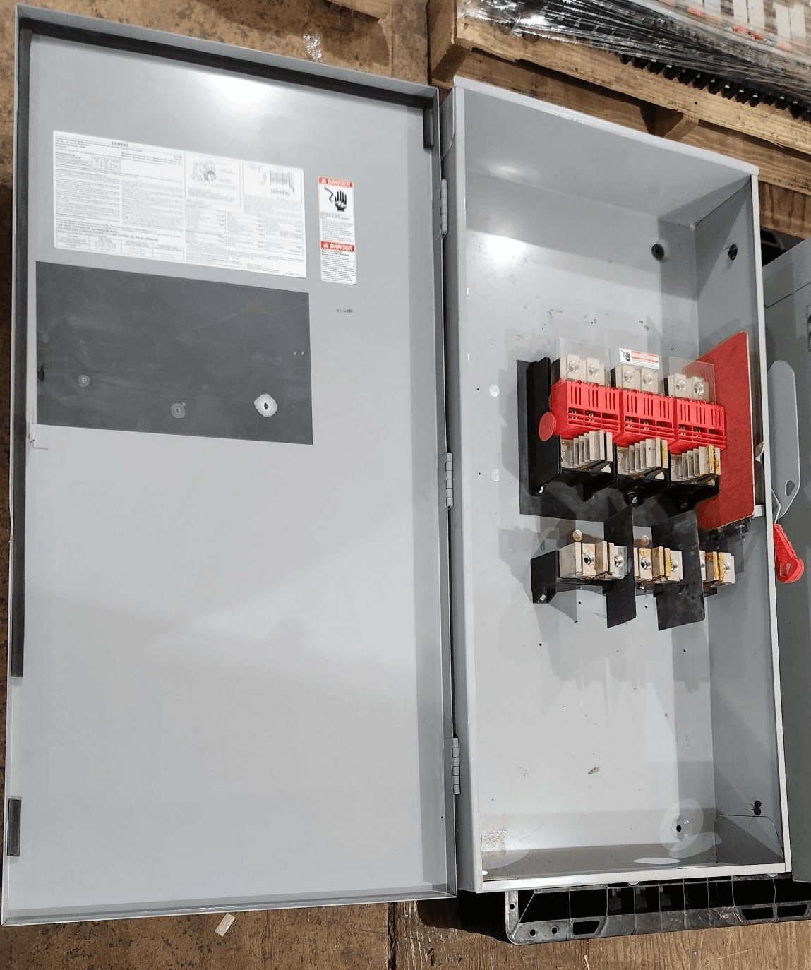Siemens HF325NRA Disconnect — image 1 of 7