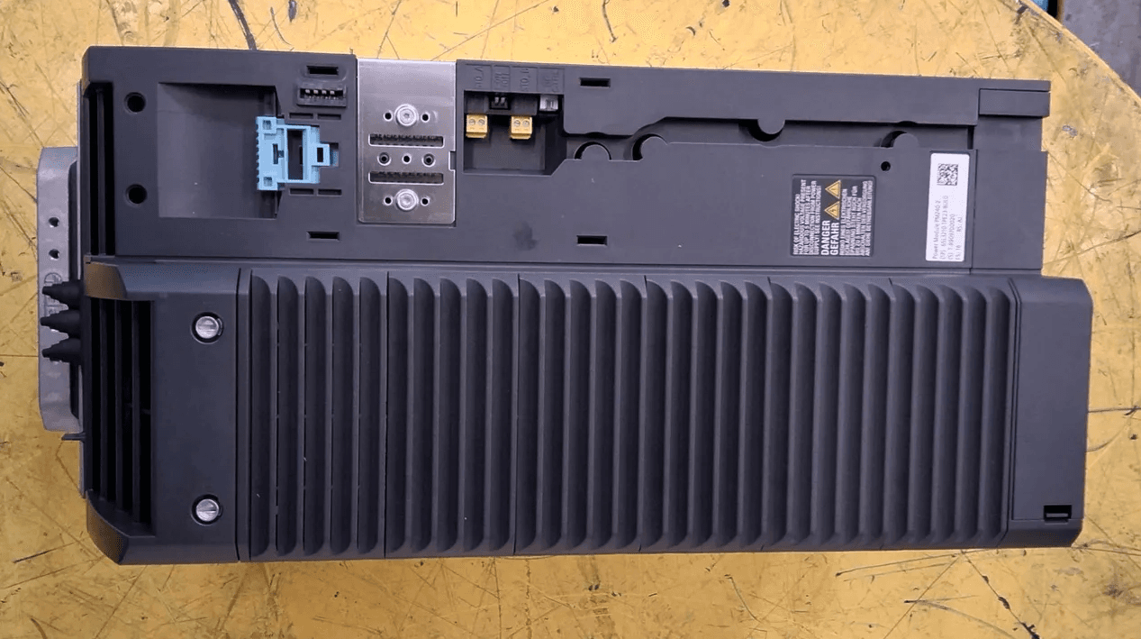 Siemens 6SL3210-1PE23-8UL0PM240-2-VFD302 VFD — image 1 of 8