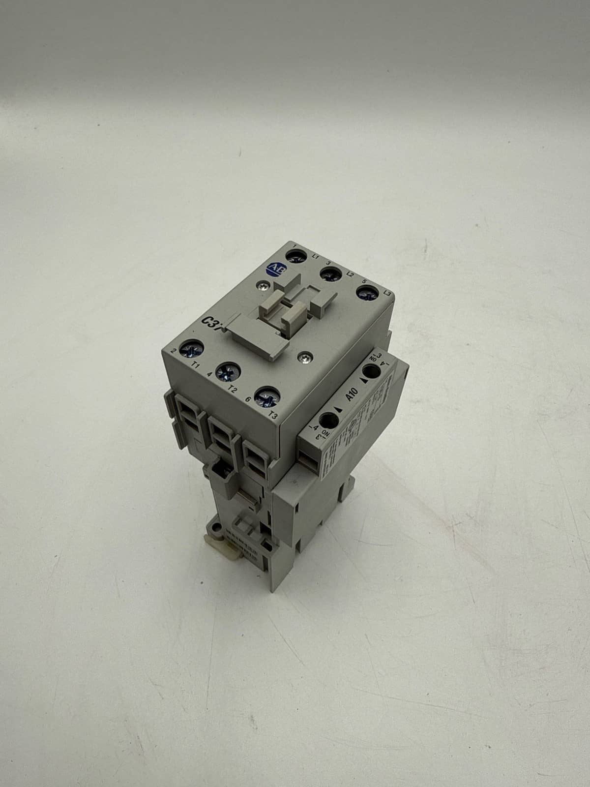 Allen Bradley 100-C37ZB00