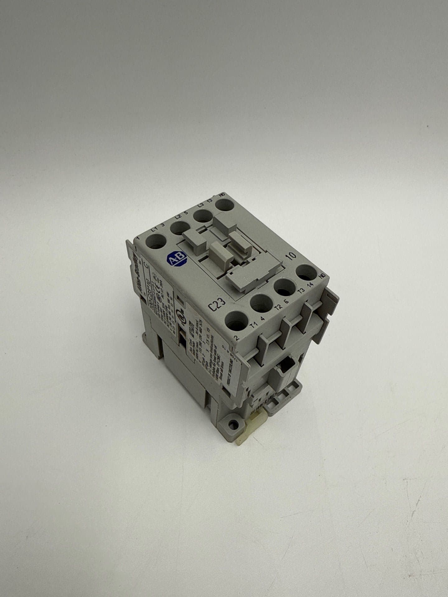 Allen Bradley 100-C23D10 Contactor 23A 3P 600V Coil 110/120V – image 1
