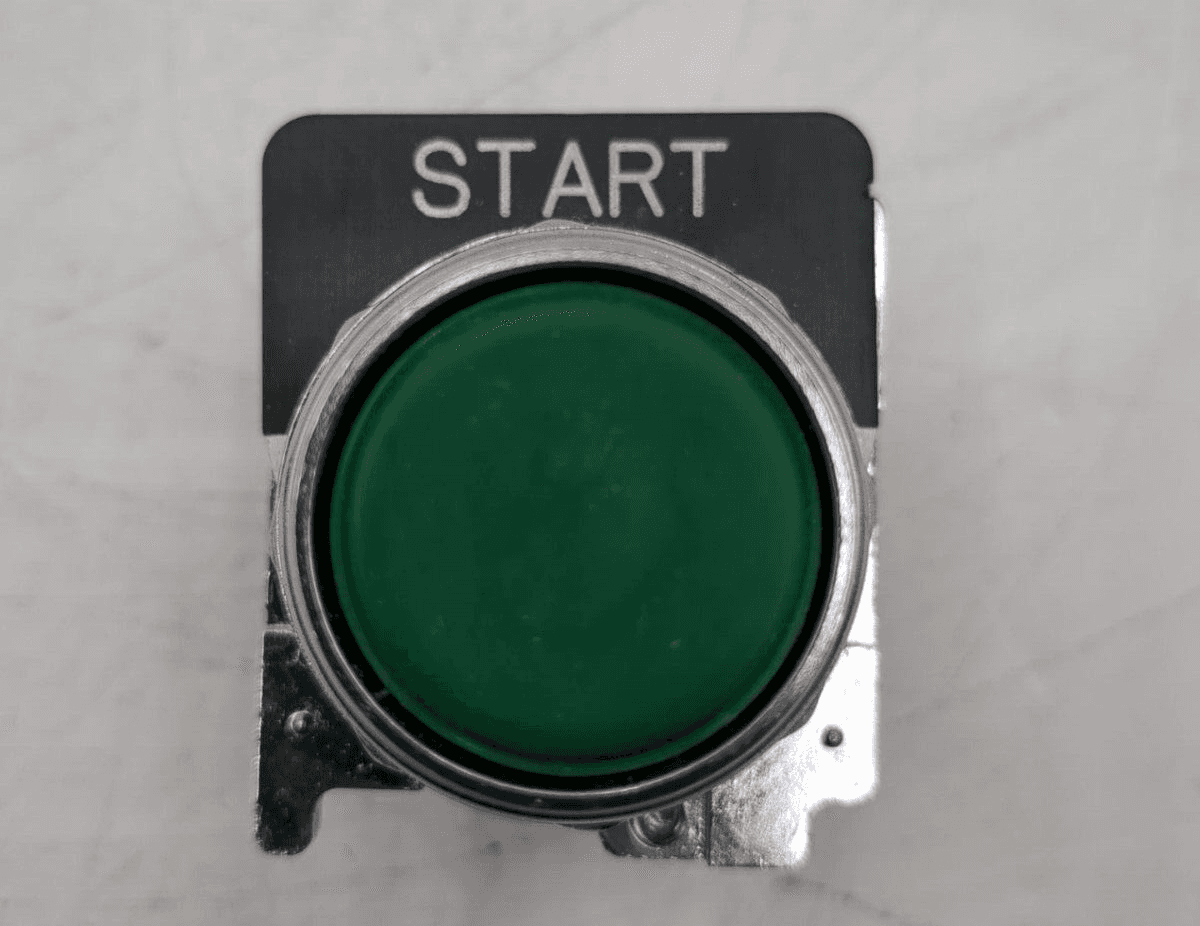 Cutler-Hammer 10250T53 Motor Control — image 1 of 5