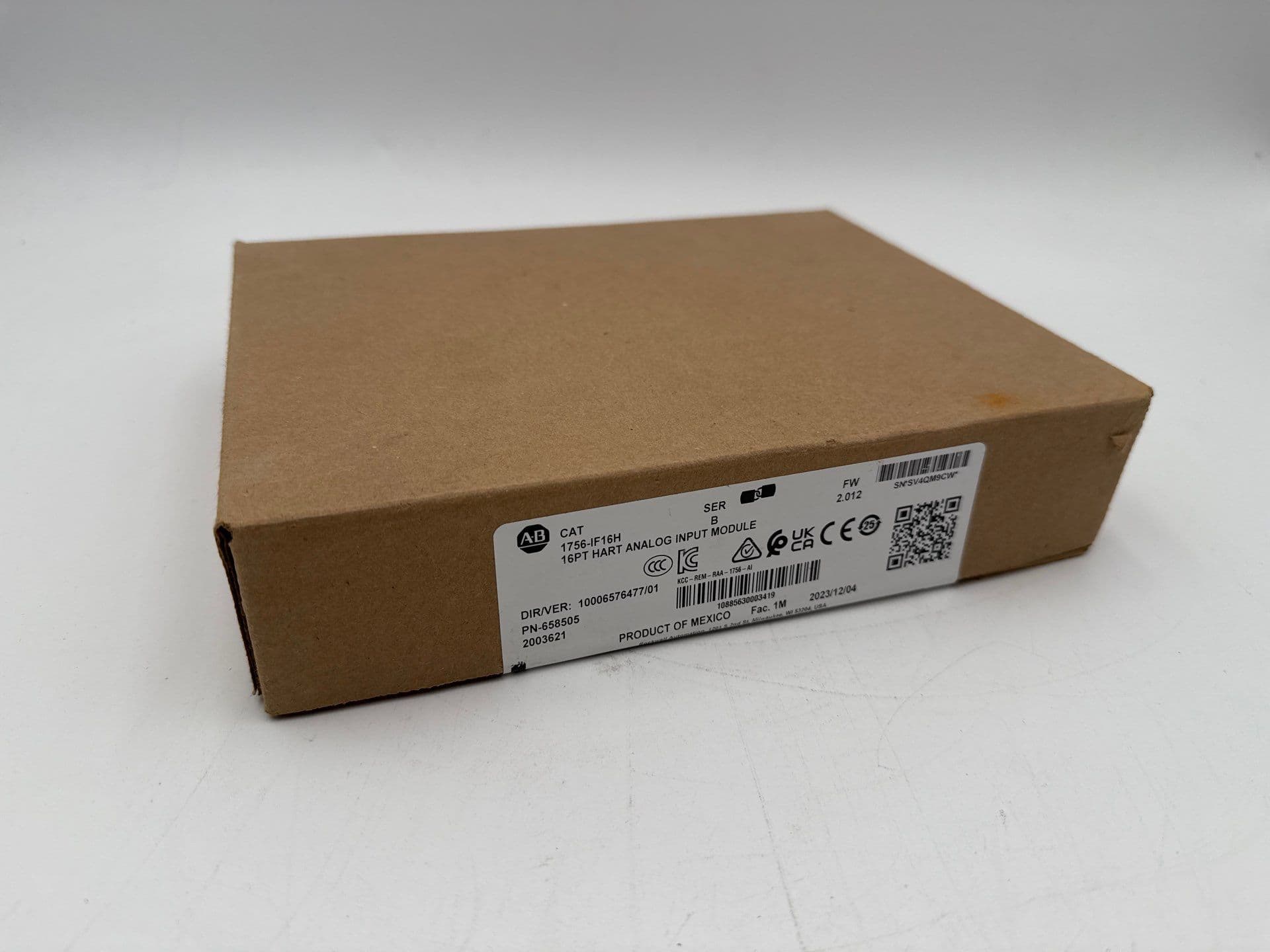 Allen-Bradley 1756-IF16H PLC — image 1 of 4