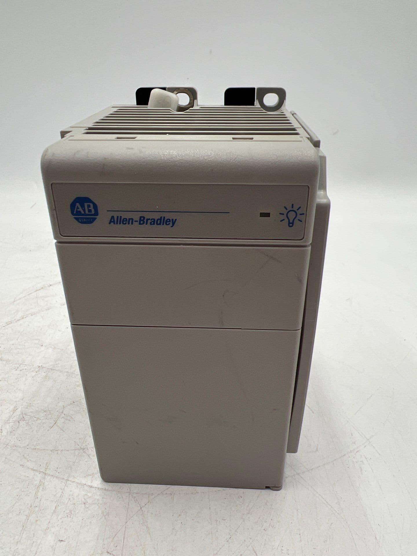 Allen Bradley 1769-PA4 – image 1
