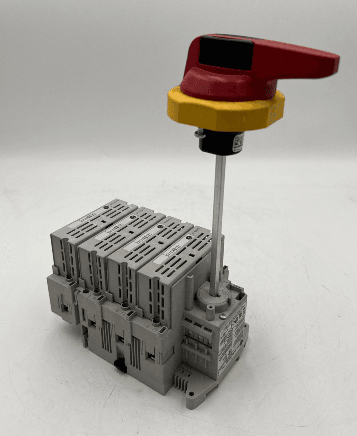 Allen Bradley 194R-J60-1753 Fusible Disconnect Switch 60A 3P 600V Handle 194R-PY – image 1