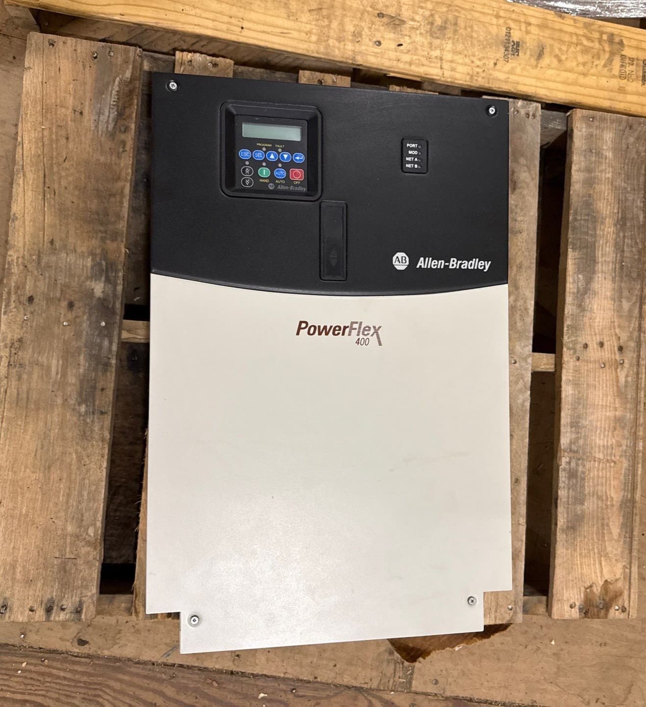 Allen Bradley 22C-D105A103 Power Flex 400 75HP AC Drive 22CD105A103 – image 1