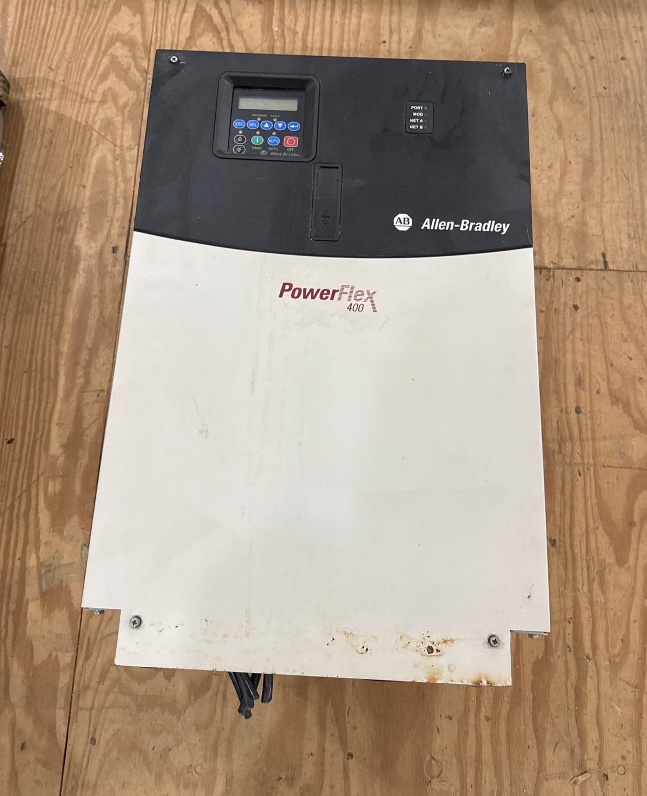 Allen Bradley 22C-D142A103 Power Flex 400 100HP AC Drive 22CD142A103 75kW – image 1