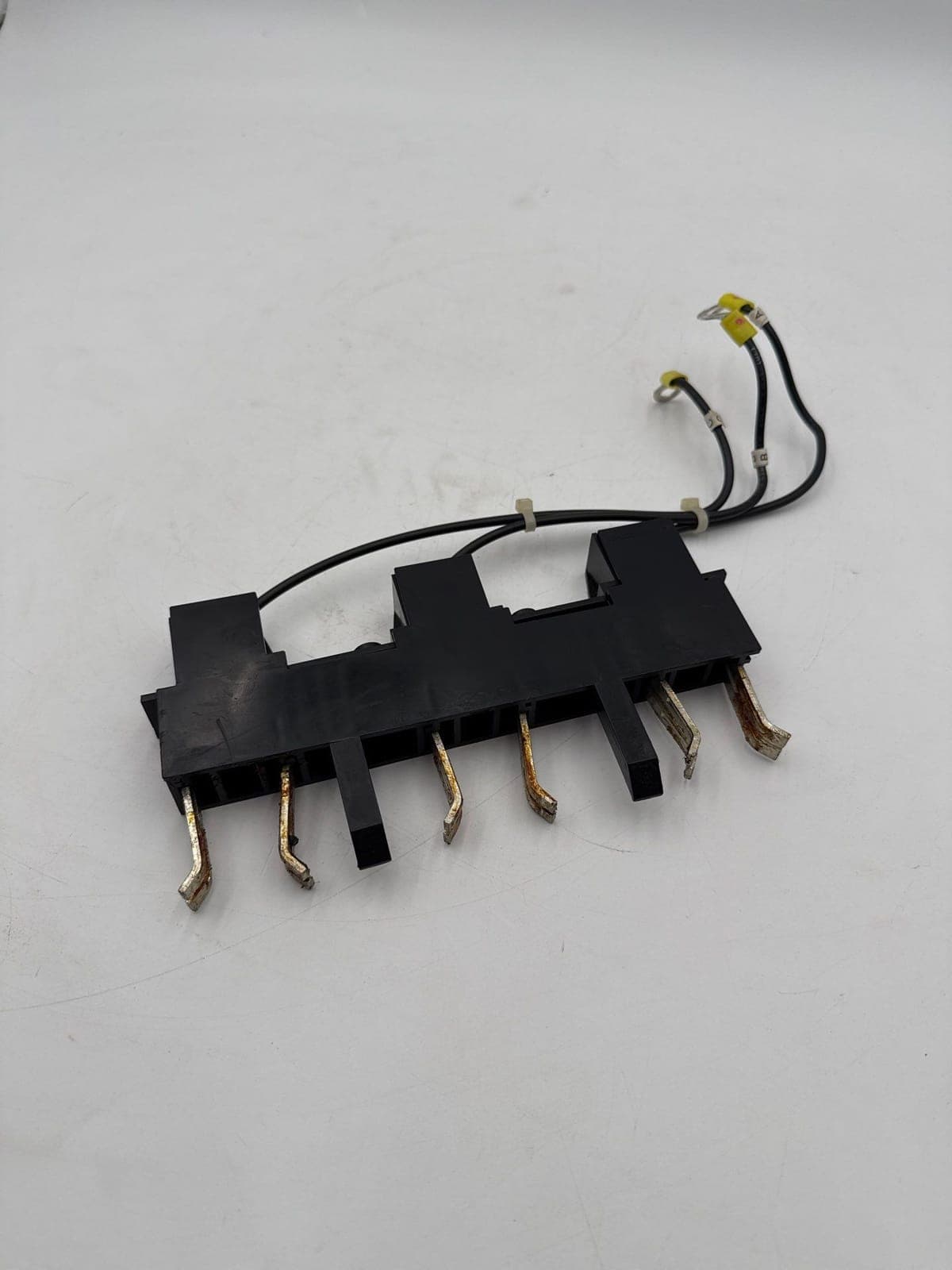 Siemens 25-306-463-004 MCC Bucket Accessories — image 1 of 6