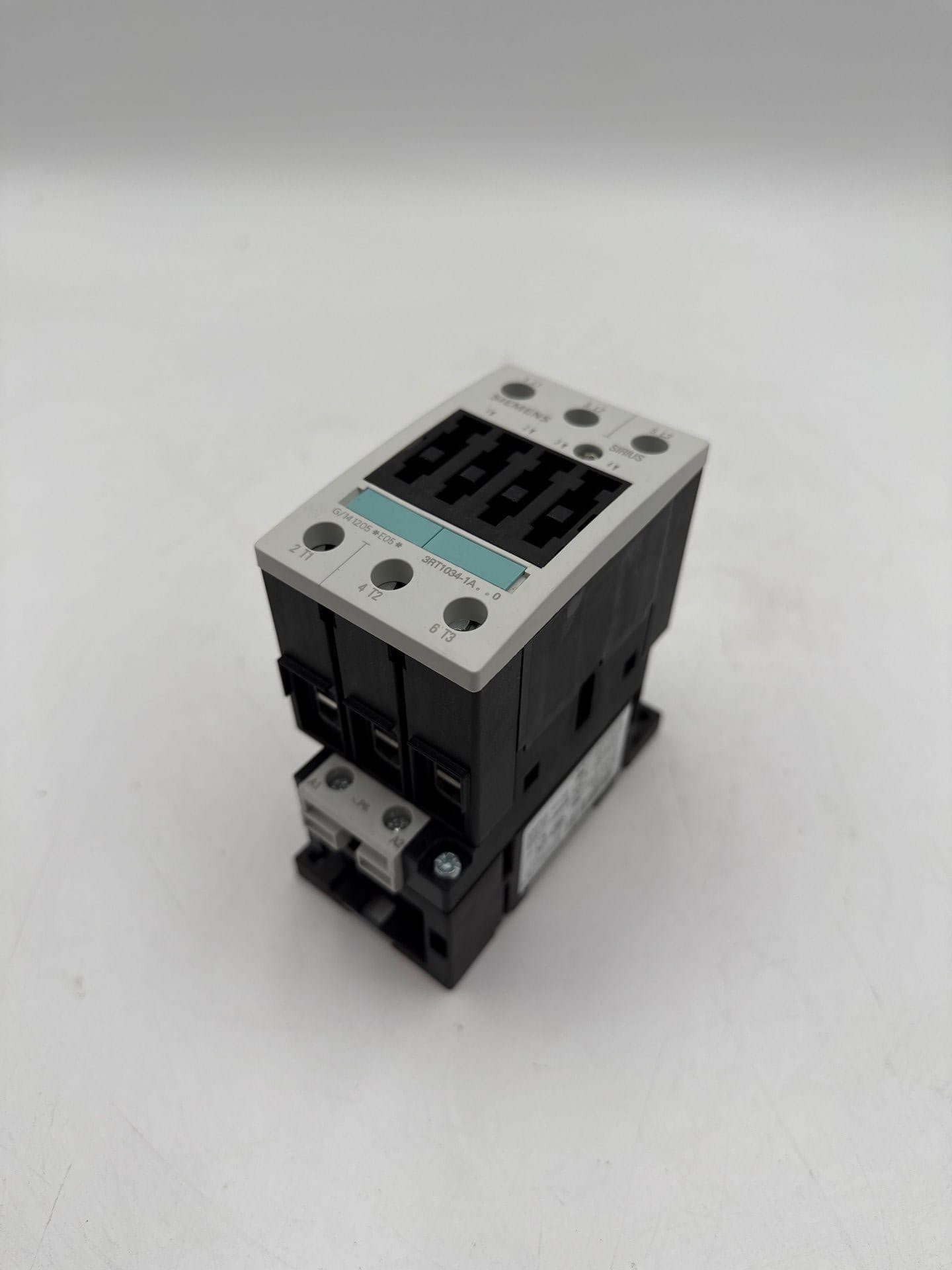Siemens 3RT1034-1AP60 Contactor — image 1 of 7