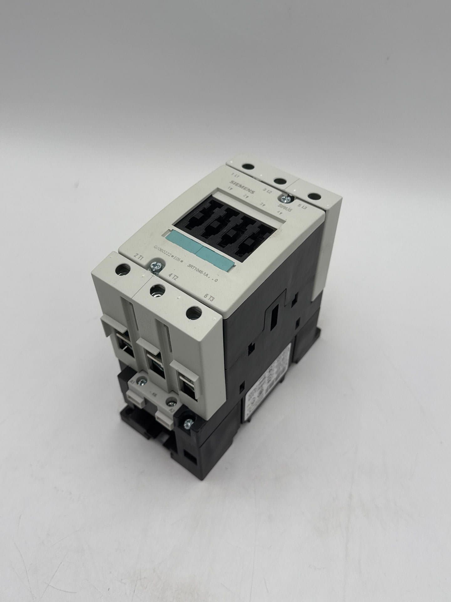 Siemens 3RT1045-1AK60 Contactor Size S3 80A 3P 600V Coil 110/120V – image 1