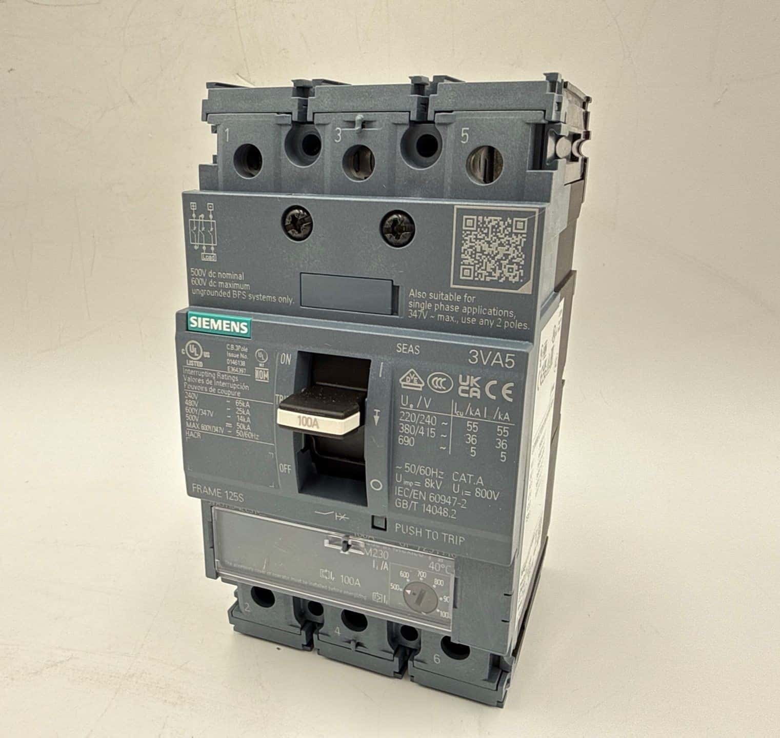 Siemens 3VA5110-4EC31-0AA0 Circuit Breaker 100A 3P 600V 3VA5110 Bolt On 100 amp