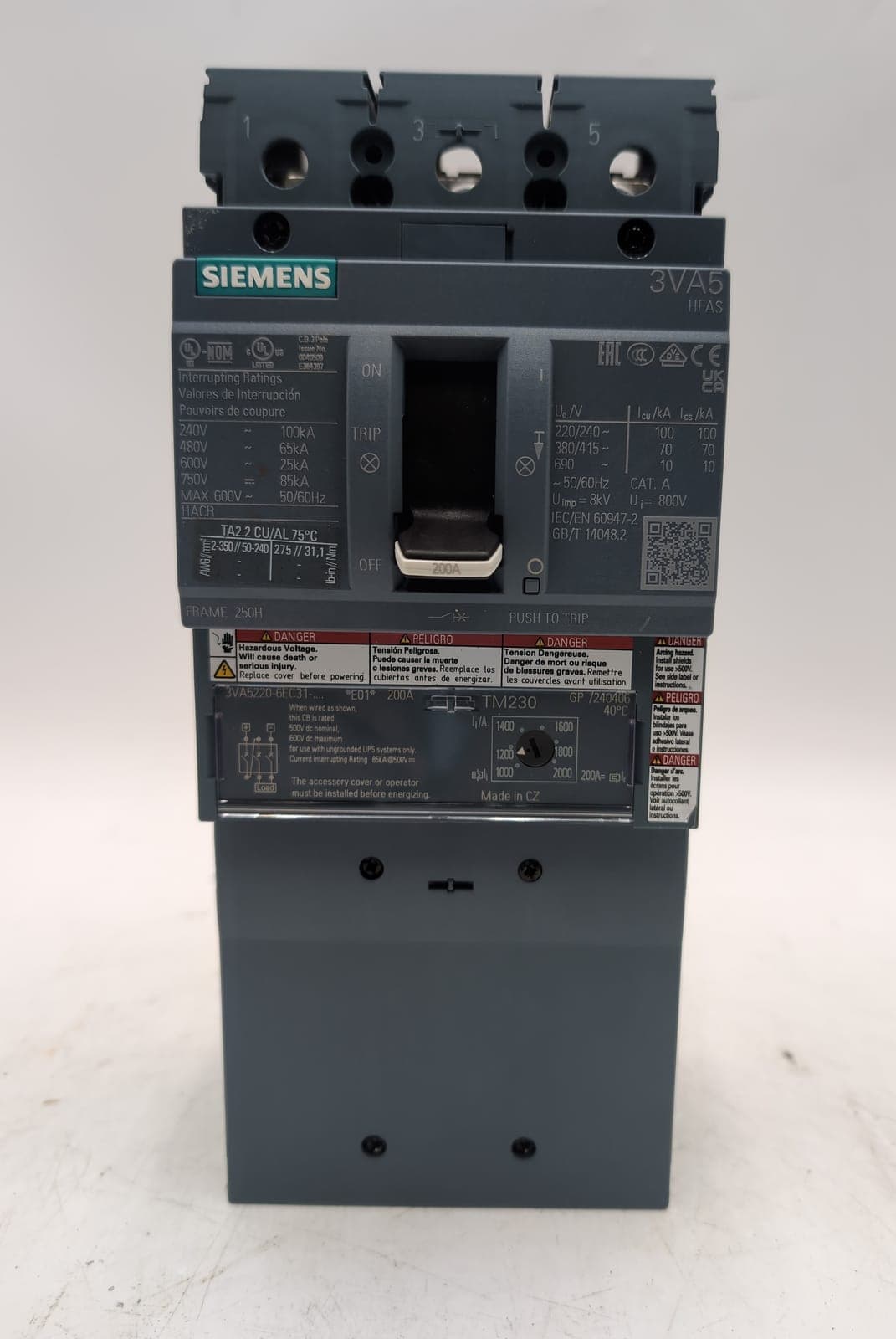 Siemens 3VA5220-6EC31-0AA0 Circuit Breaker — image 1 of 10