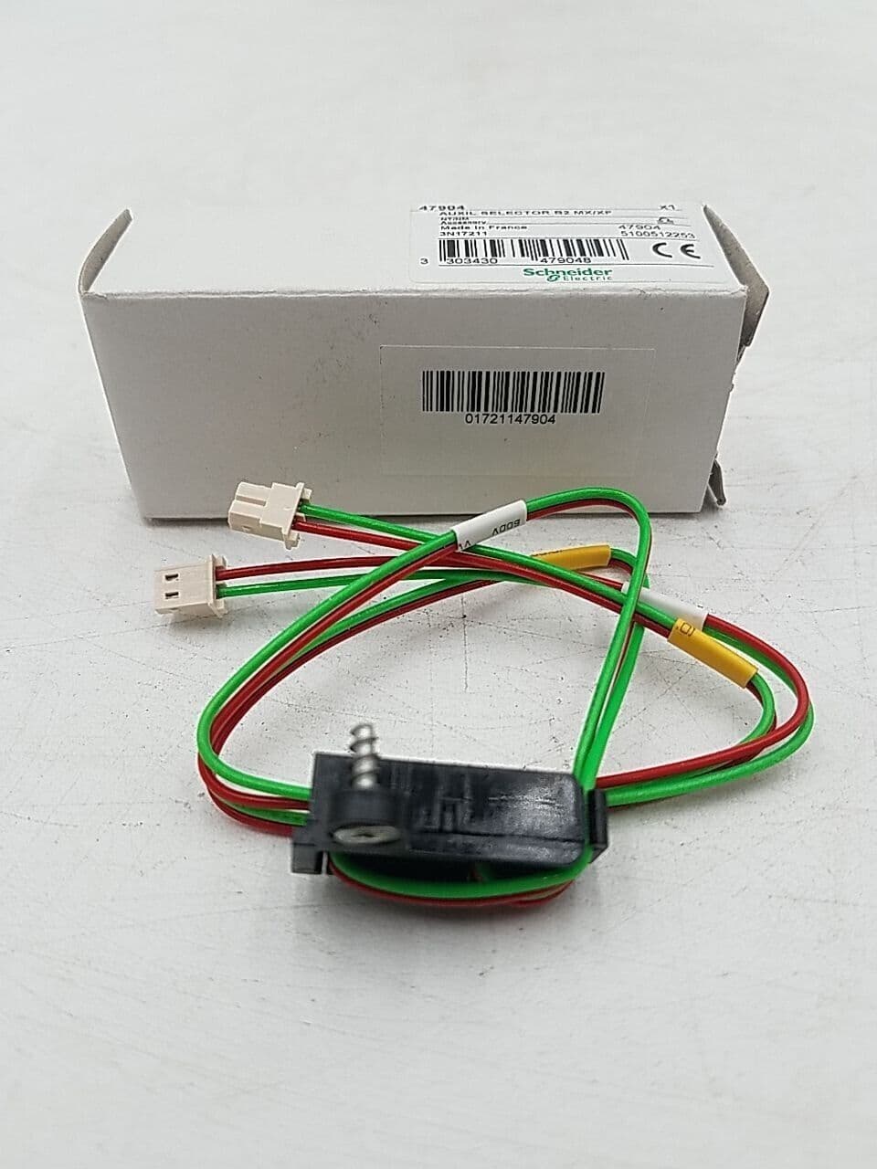 Square D 47904 Circuit Breaker Accessory — image 1 of 5