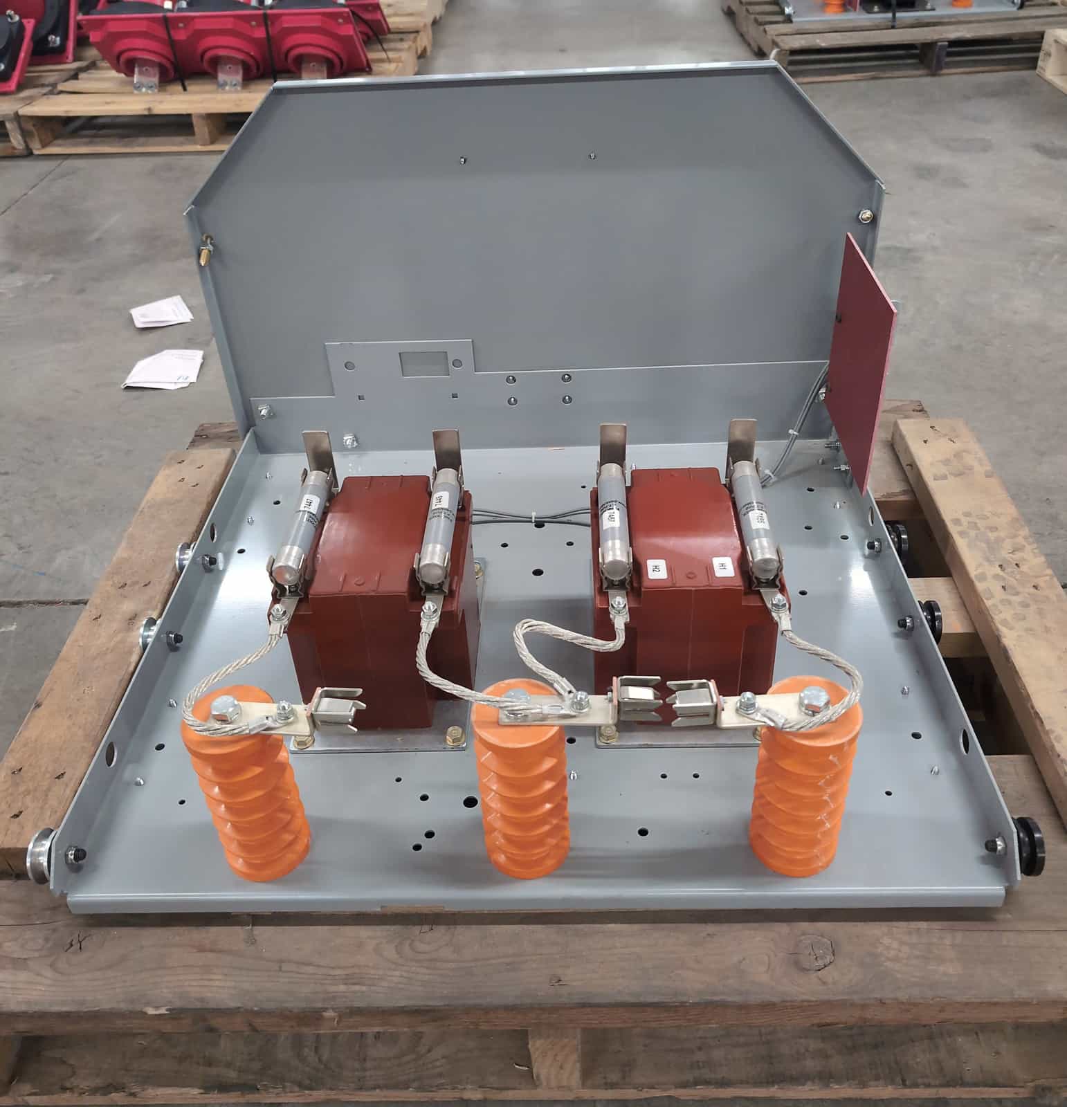 Square D V9-422FFGC2-01 Dry Type Transformers — image 1 of 7