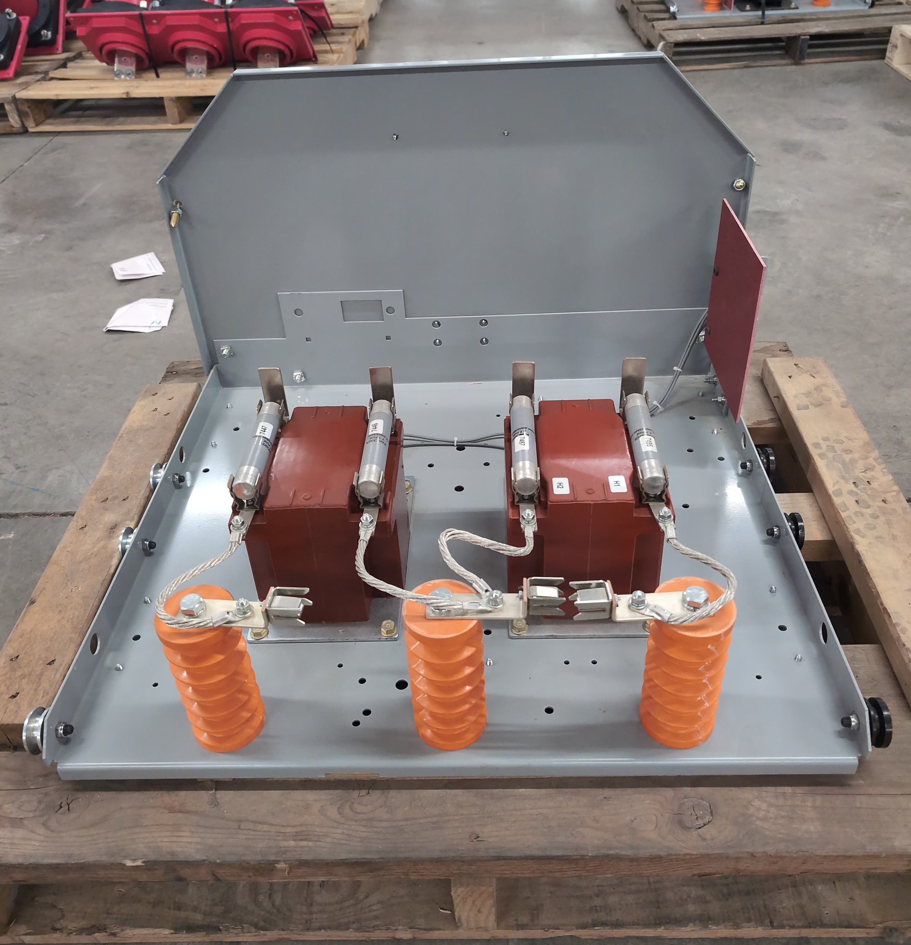 Square D V9-422FFGC2-01 Dry Type Transformers — image 1 of 7