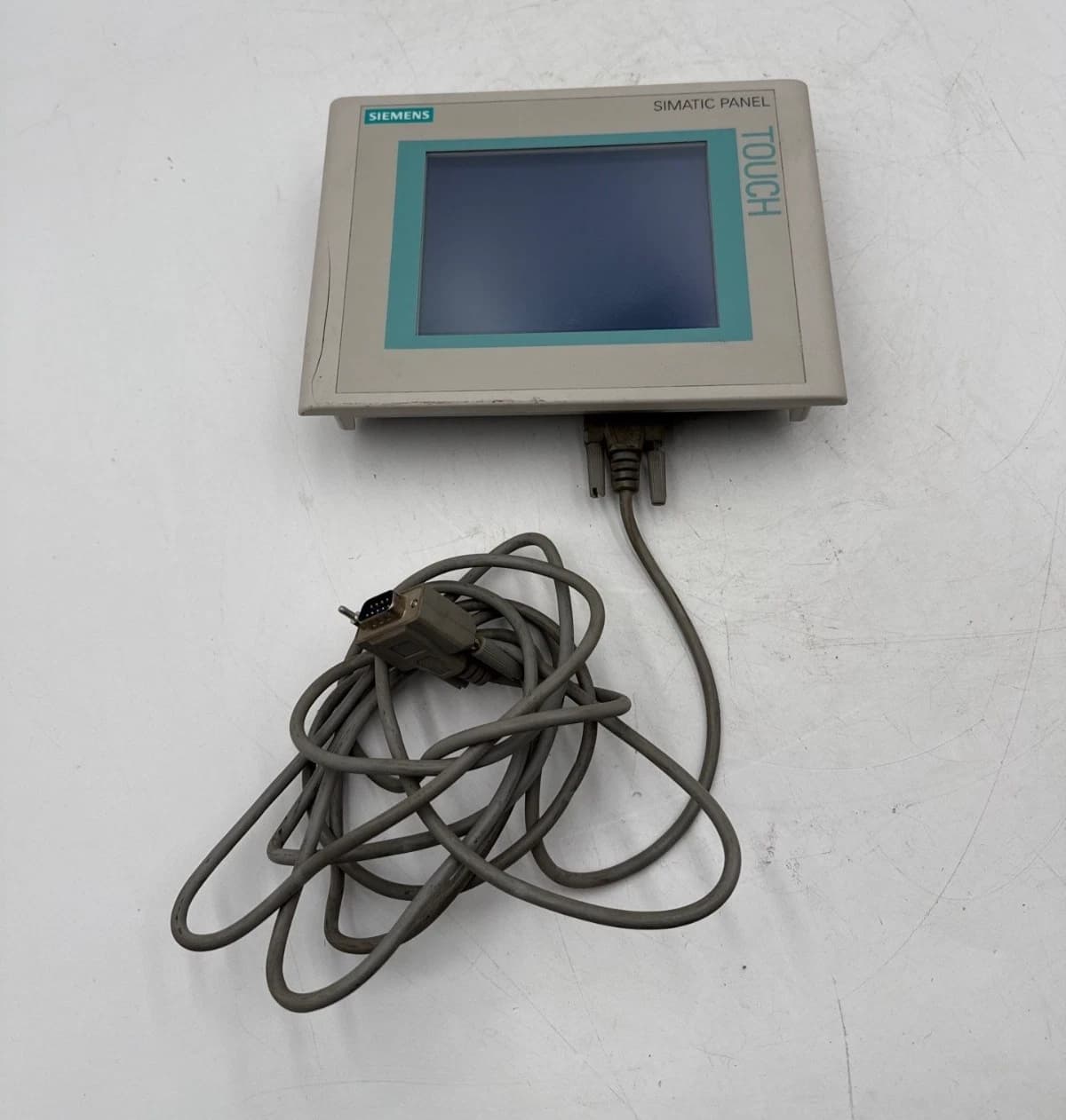 Siemens 6AV6 640-0CA11-0AX1 PLC — image 1 of 8