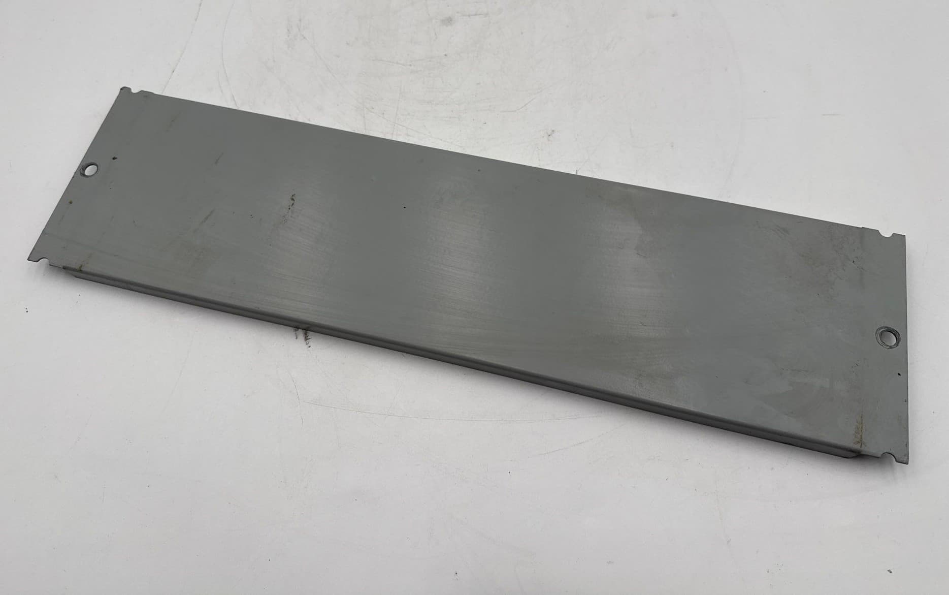 Siemens 6FPB05 Panelboard Switchboard Filler Plate 5in x 19in FC-II P4 P5 SWBD – image 1