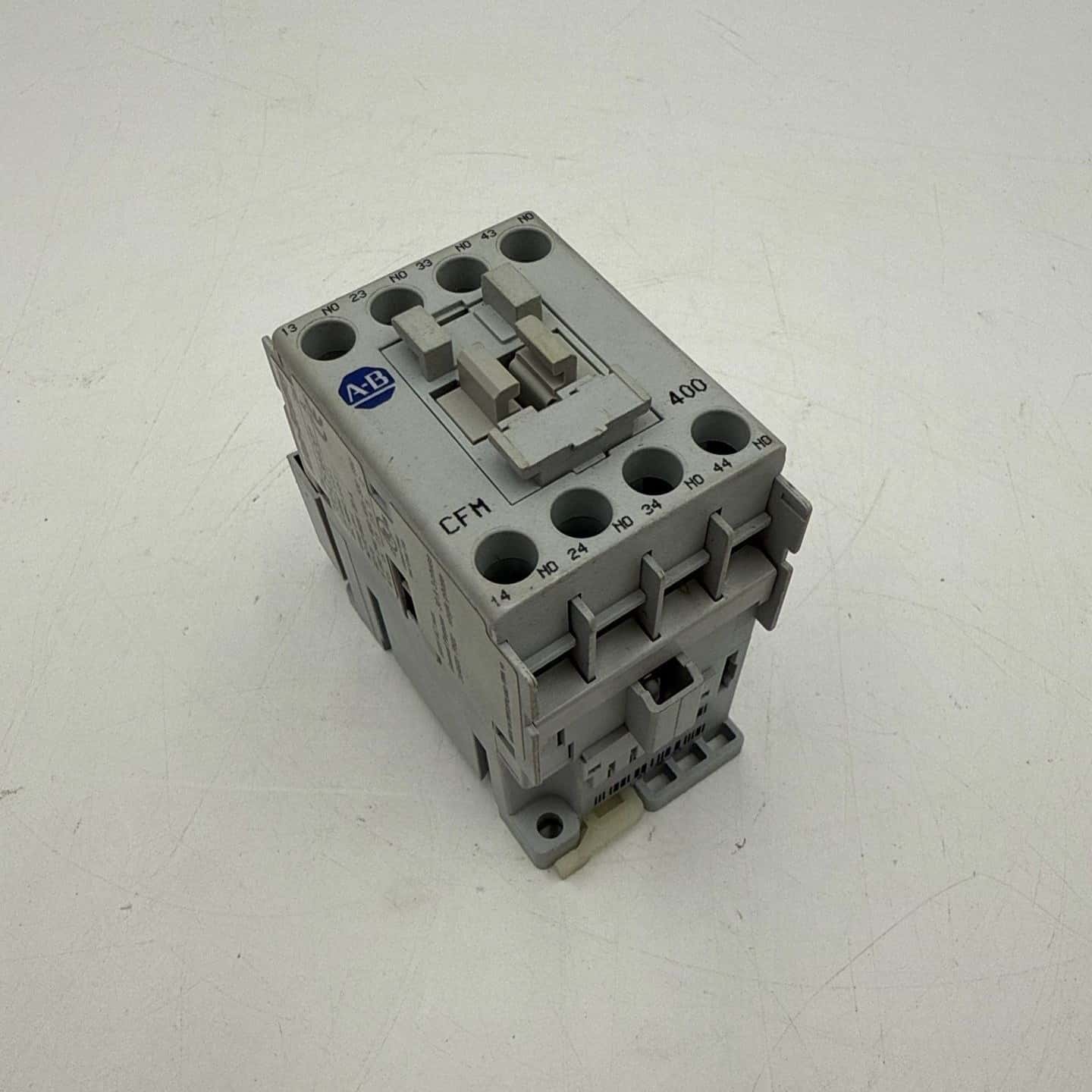 Allen-Bradley 700-CFM400D Contactor — image 1 of 7