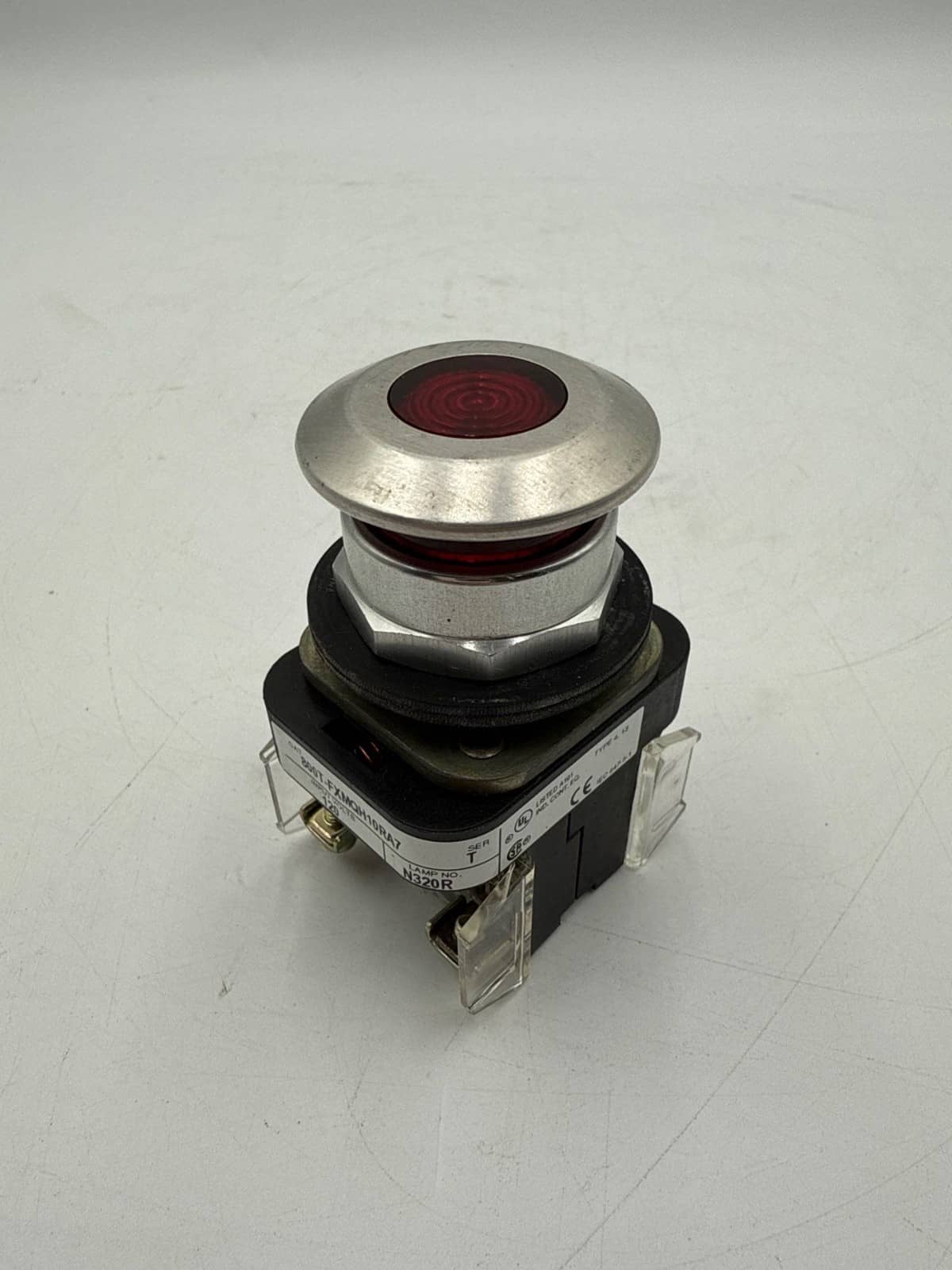 Allen-Bradley 800T-FXMQH10RA7 Accessory — image 1 of 7