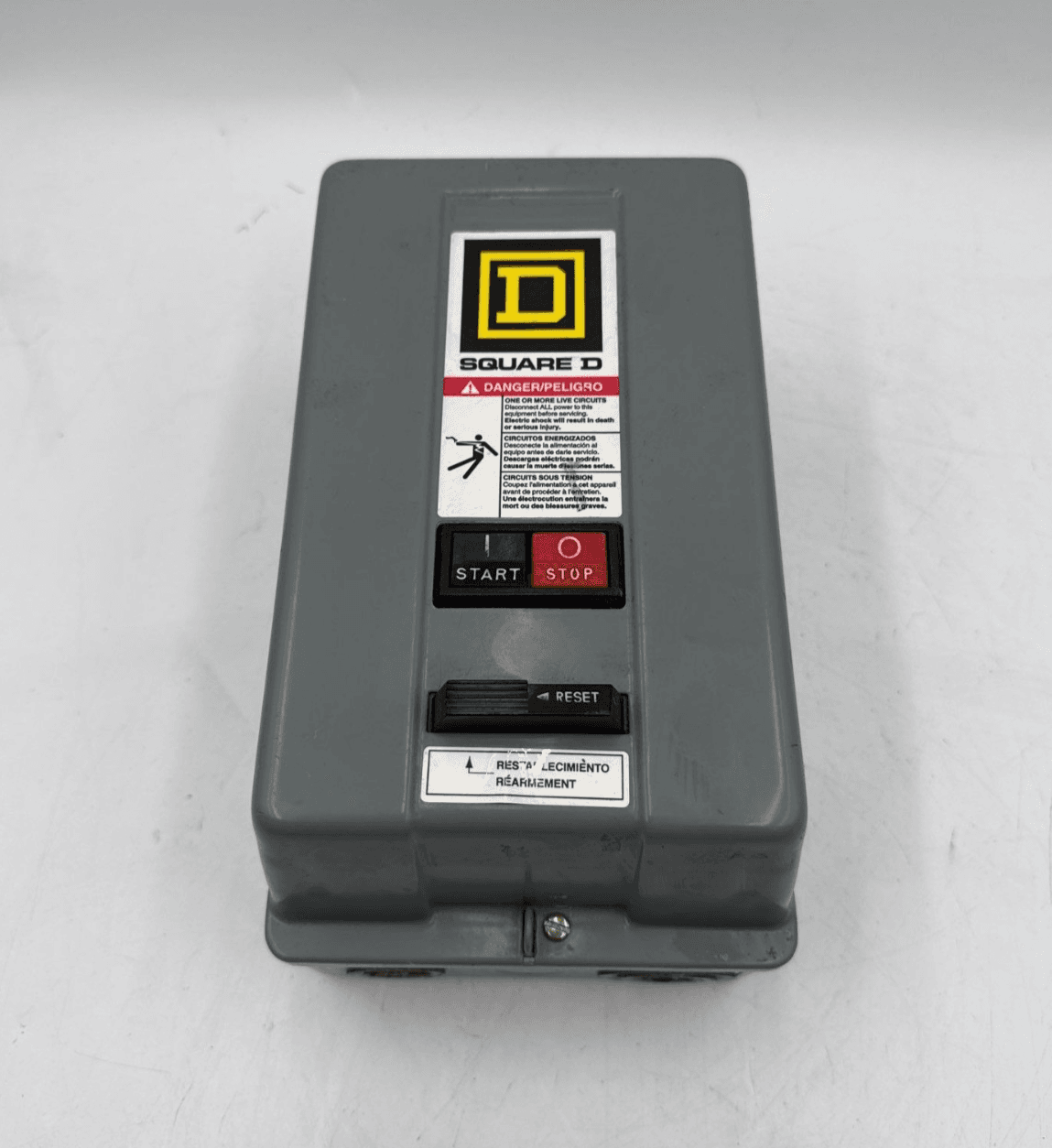 Square D 8536SCG3S Enclosed Starter NEMA 1 Coil 220/240V Start Stop Control – image 1