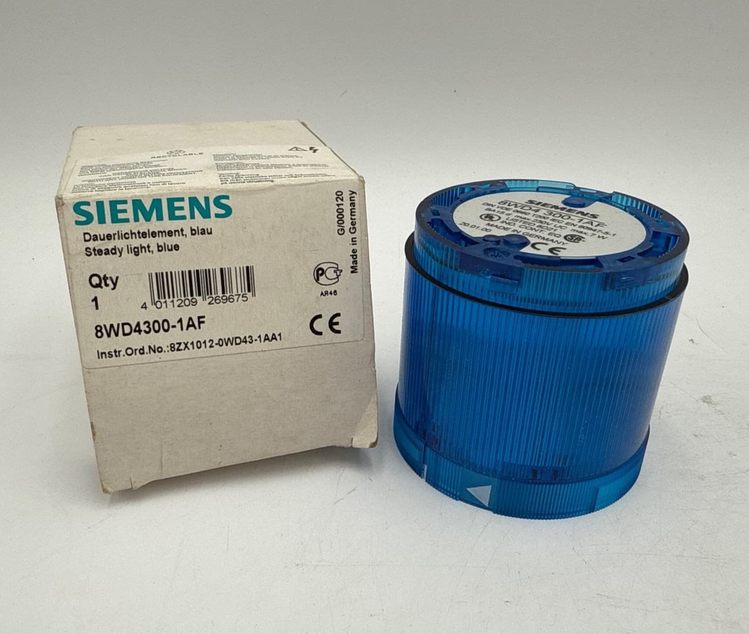 Siemens 8WD4300-1AF Blue Steady Light Element 70mm Dia IP54 BA15d Lamp Base – image 1