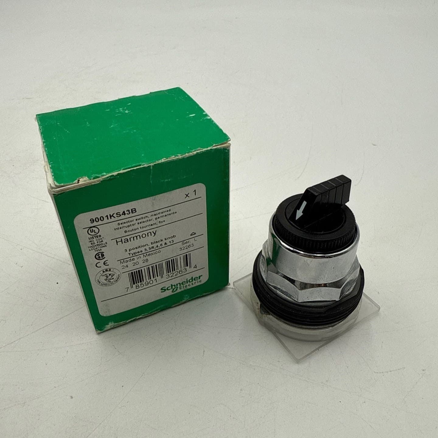 Square D 9001KS43B Selector Switch 3 Position Maintained Black Knob 9001-KS43B – image 1