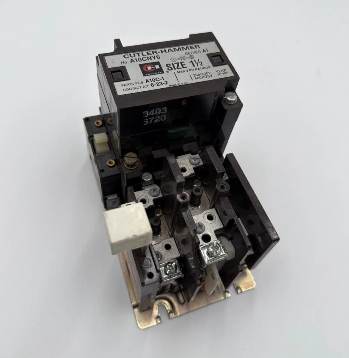 Cutler Hammer A10CNY6 Starter NEMA Size 1.5 1-1/2 10HP 3P 600V Coil 220/240V – image 1
