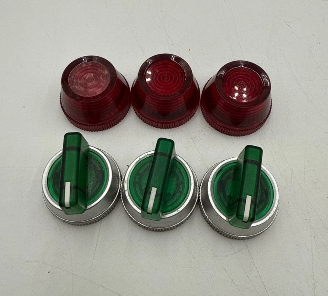 3PC Allen Bradley 800H-N154G Green Switch Knob 3PC 800T-N26R Red Pilot Light Cap – image 1