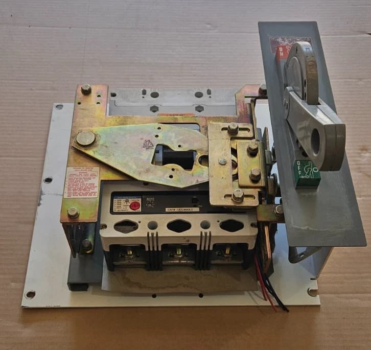 Allen-Bradley AB2100-600A-2 MCC Bucket Accessories — image 1 of 12