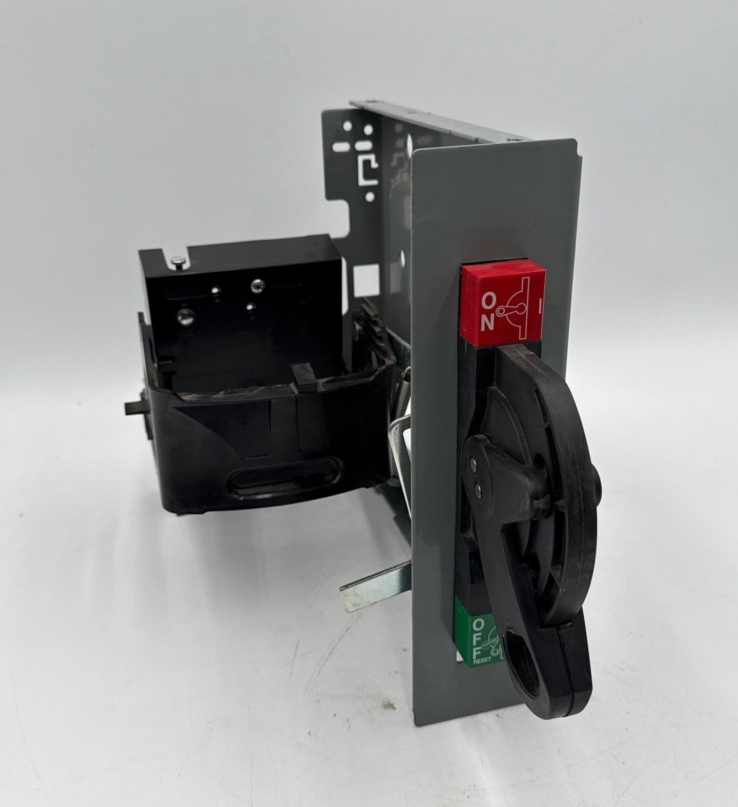 Allen-Bradley 2100 MCC Bucket Accessories — image 1 of 8
