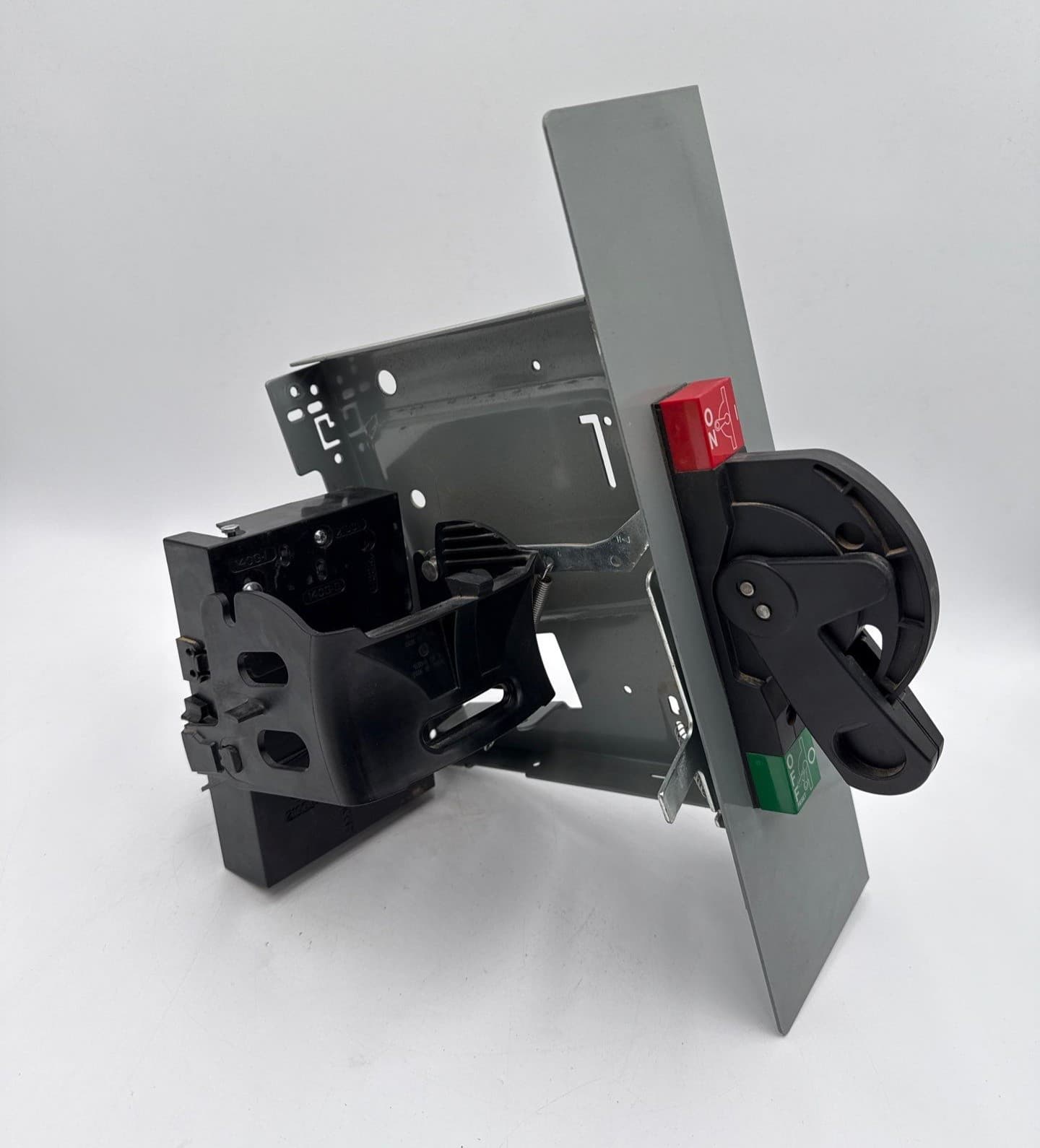 Allen Bradley 2100 Centerline MCC Bucket Handle Mechanism For 140G Breakers – image 1