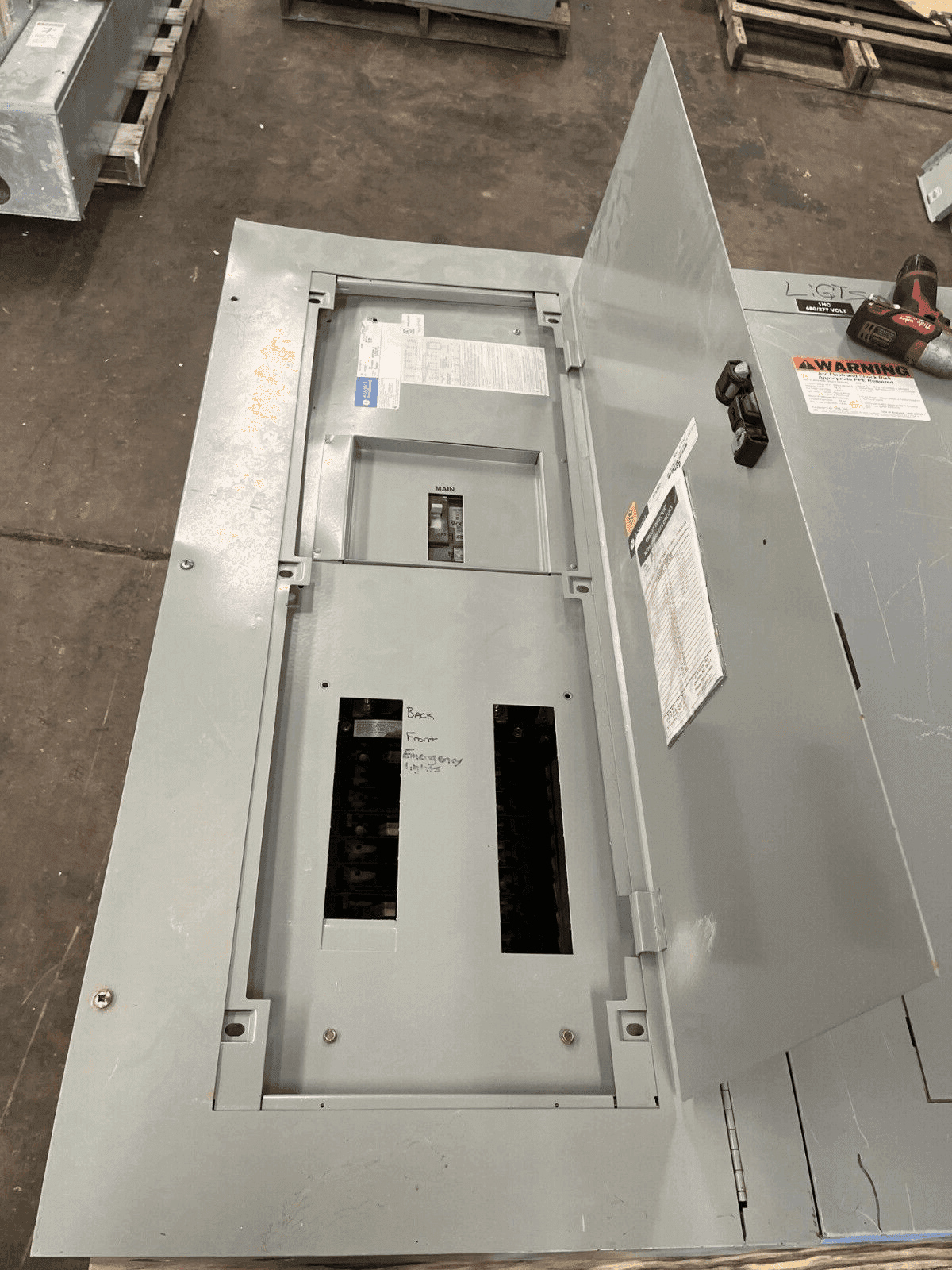 GE AEF3182KTX Panel — image 1 of 10