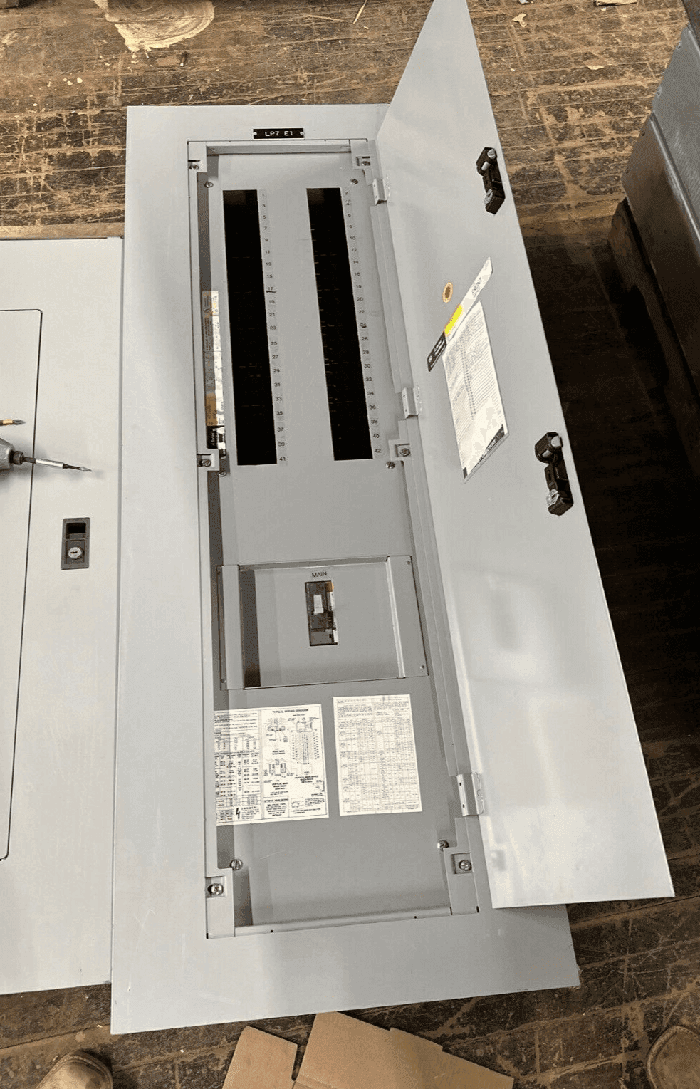 GE AEF3422DBX Panel — image 1 of 10