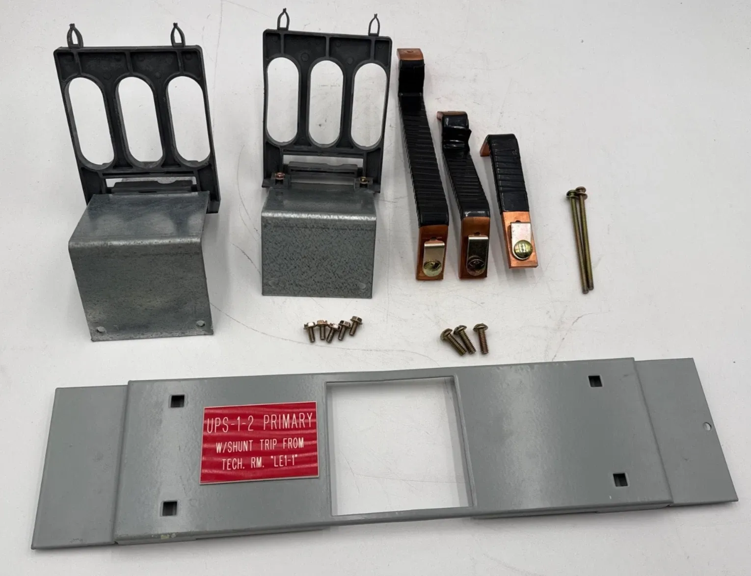 GE AMCB3FJFP Single Mounting Hardware SFLA SFHA SFPA Breaker 250A 600V 18" Cover