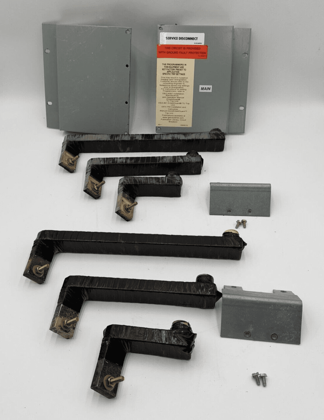 GE AMCB3KM Circuit Breaker — image 1 of 8