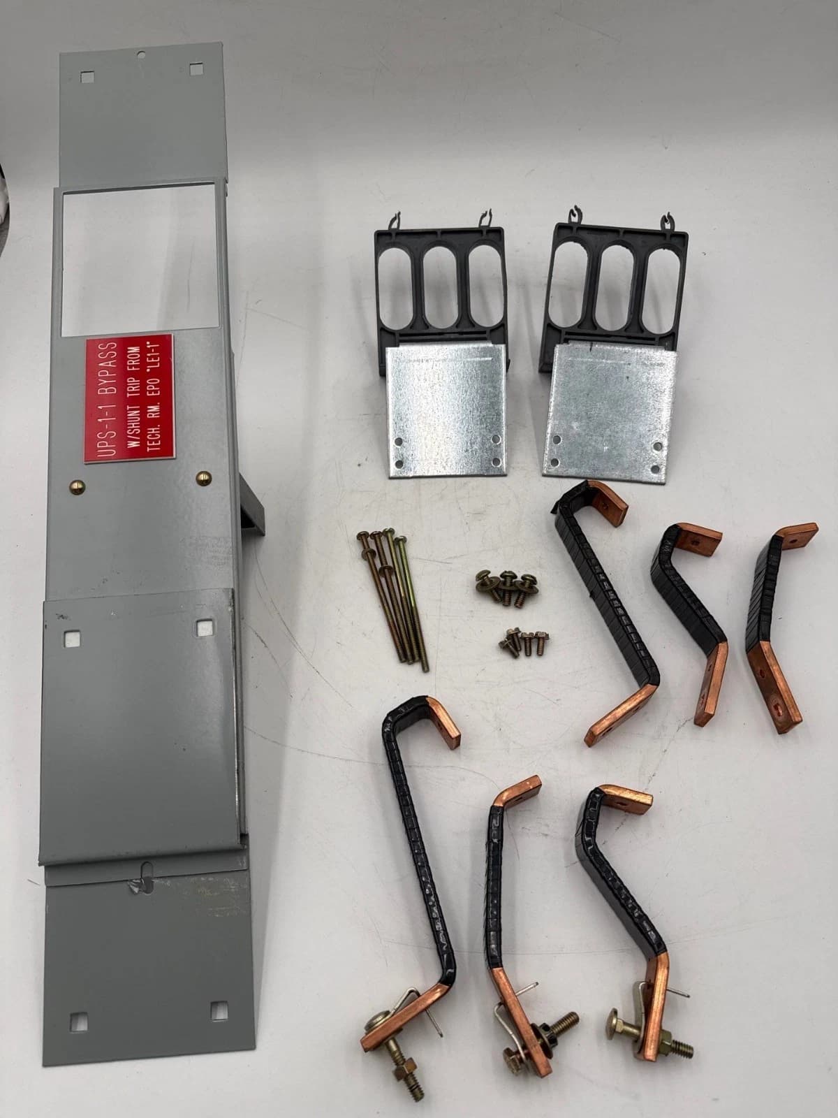 GE AMCB6FJ Twin Kit Bolt-On Breaker Mounting Hardware SFHA SFLA SFPA 250A SFD1K – image 1