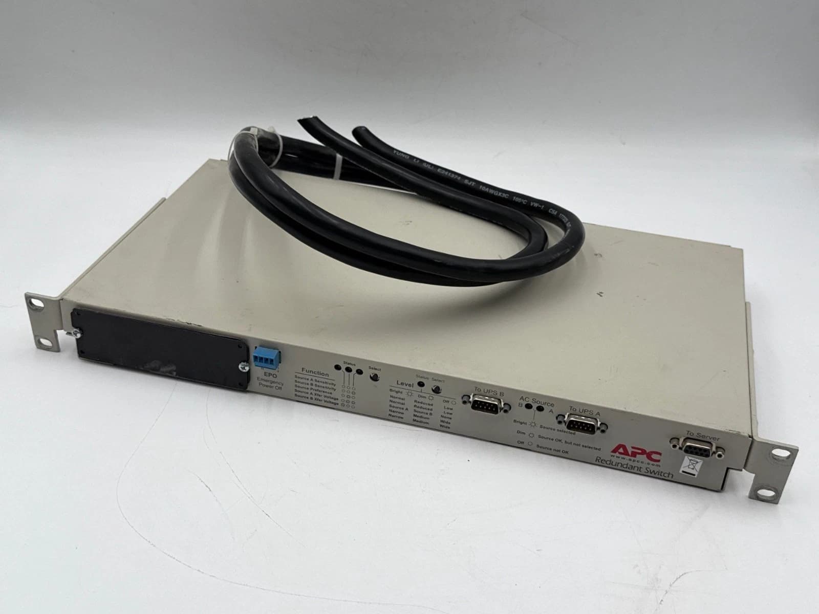 APC SU042-4 Rack-Mount Transfer Switch 30Amp 120V (2) L5-30 In (6) 5-20 Out – image 1
