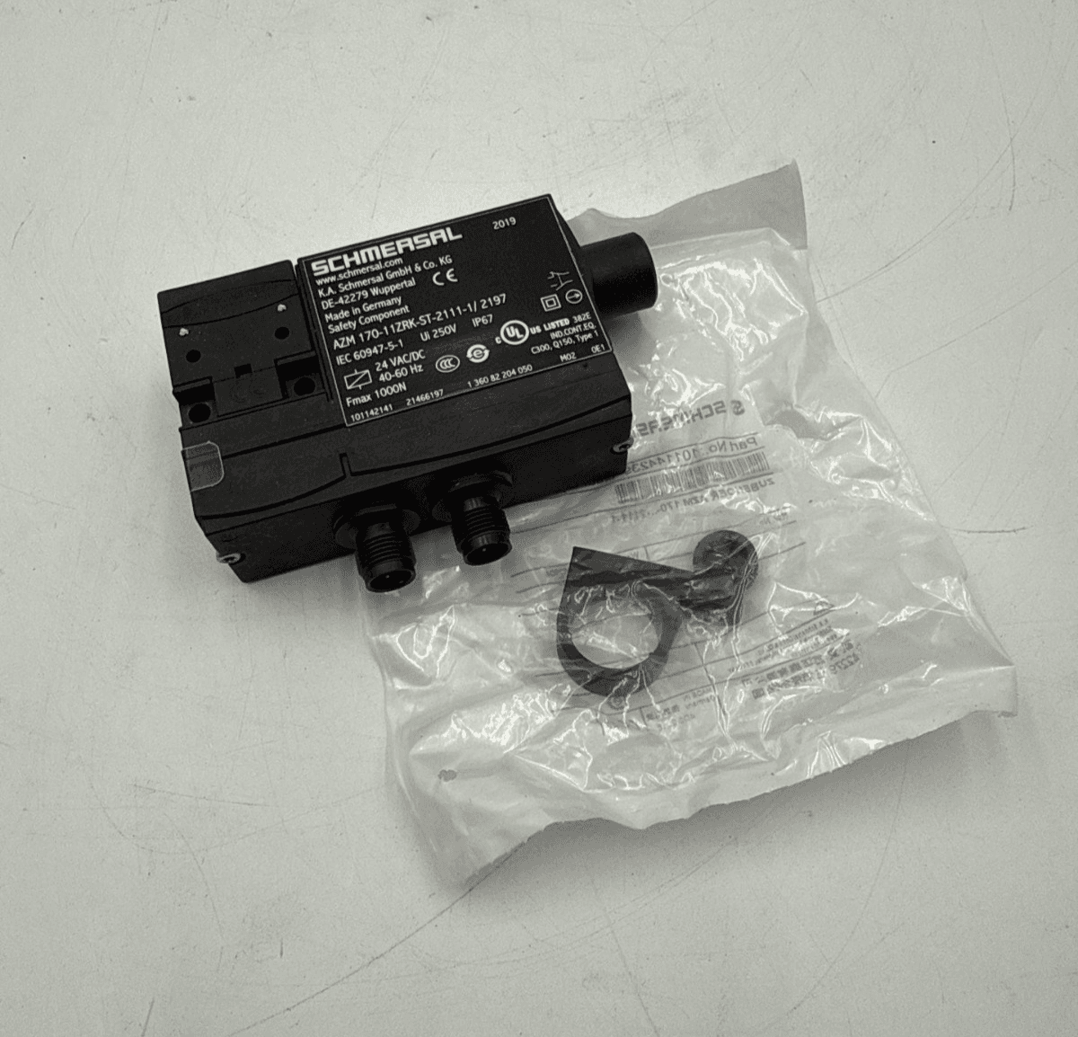 Schmersal AZM 170-11ZRK-ST-2111-1 Accessory — image 1 of 8